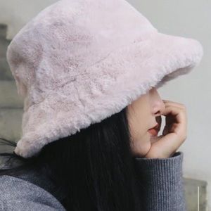 Ivory faux hat